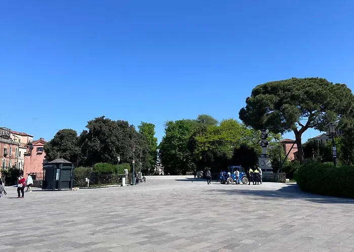 Ca' Elena Beautiful Canal View Biennale Apartment *